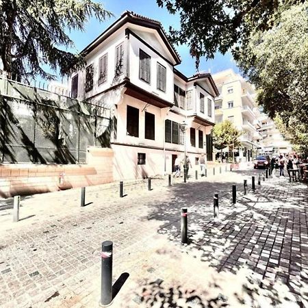 Retro Boutique Apt W Balcony In Historical Area Apartment Thessaloniki Exterior photo