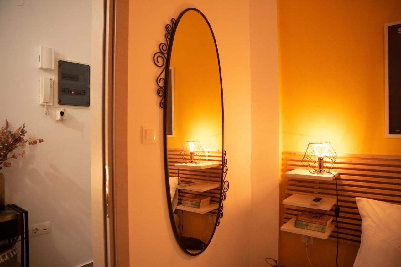 Retro Boutique Apt W Balcony In Historical Area Apartment Thessaloniki Exterior photo