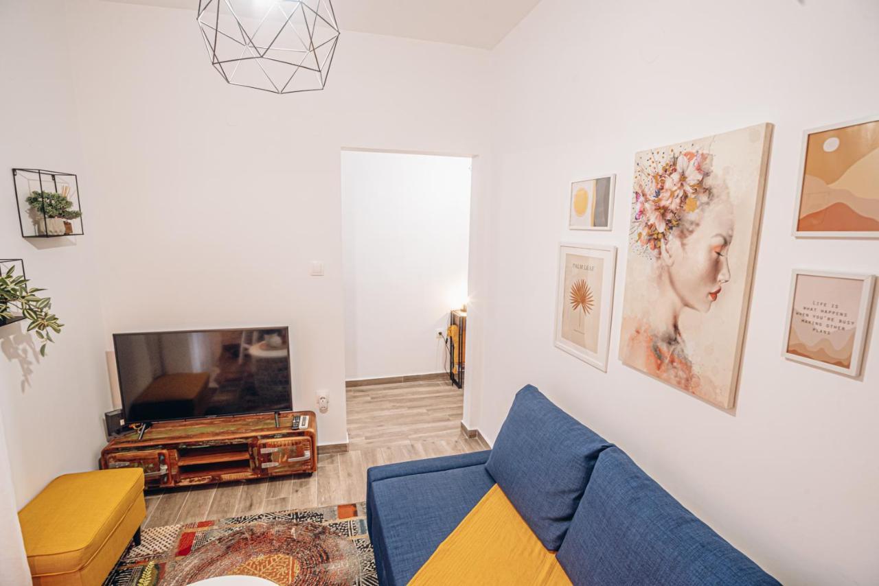 Retro Boutique Apt W Balcony In Historical Area Apartment Thessaloniki Exterior photo